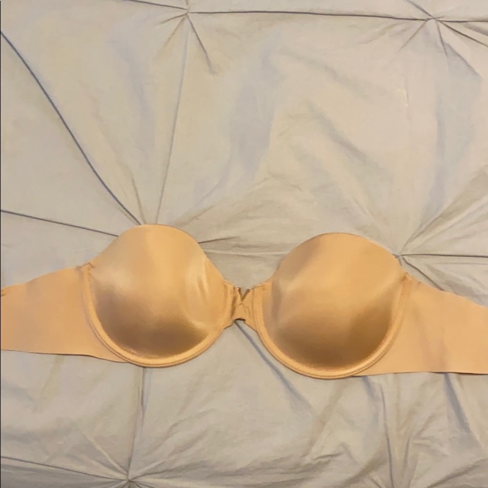 Victoria’s Secret 32D strapless bra
